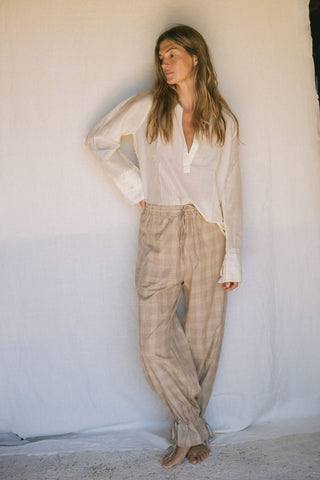 Check trousers  • Relaxed cuffed silhouette image 3