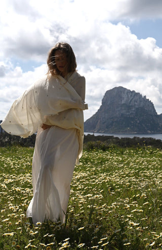 The Elpelut Wrap  • Delicate handcrafted embroidery image 2